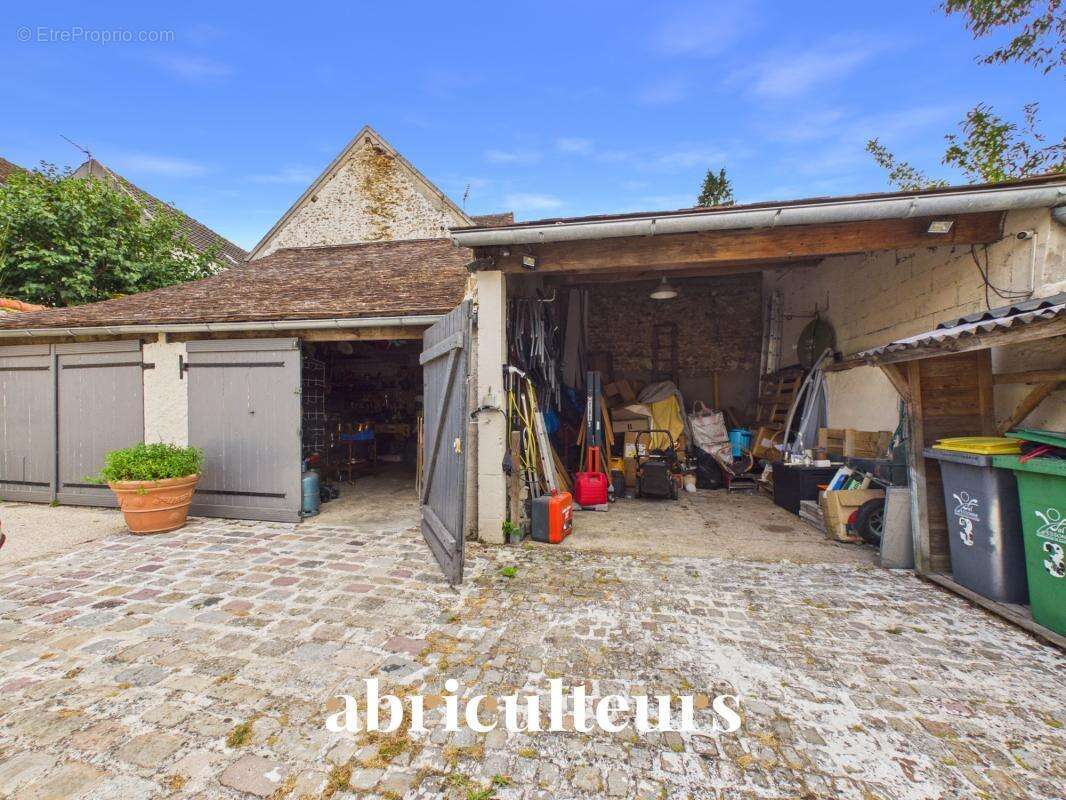 Maison de charme bucolique rénovée de 250m² à Vert le Grand (91810) - photo 25
