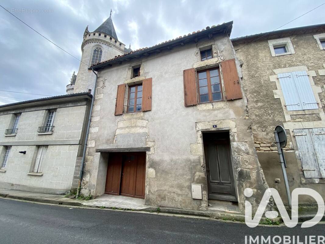 Photo 1 - Maison à LA ROCHEFOUCAULD