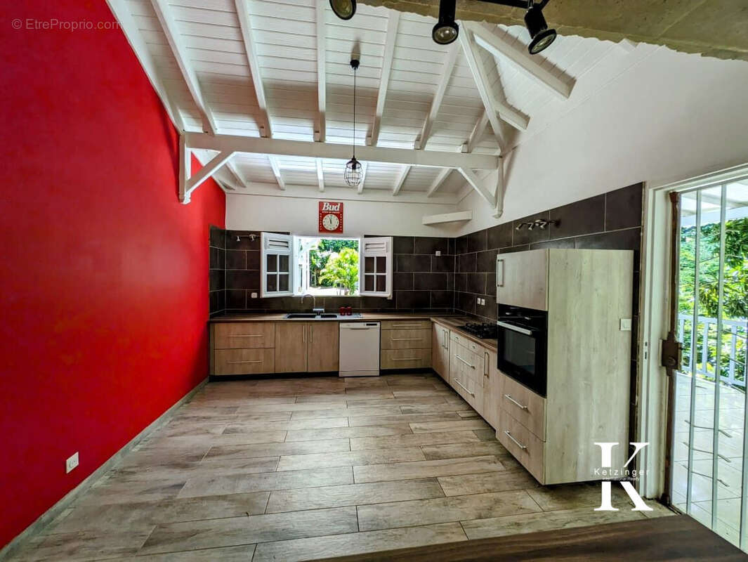 Maison à PETIT-BOURG