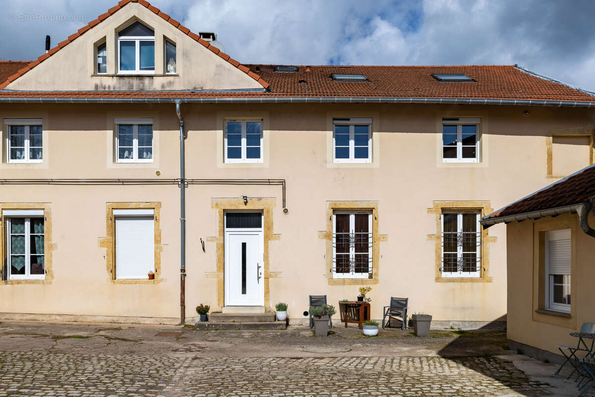 Appartement à NOVEANT-SUR-MOSELLE