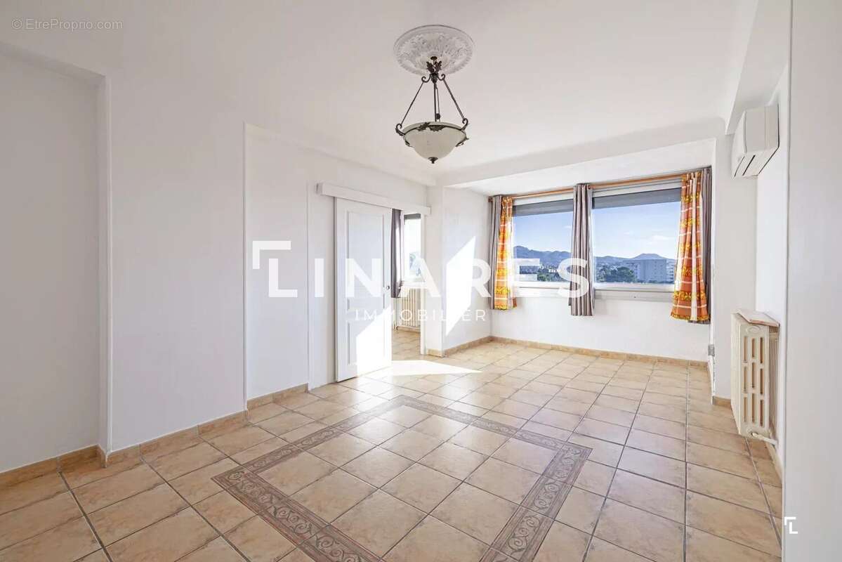 Appartement à MARSEILLE-13E