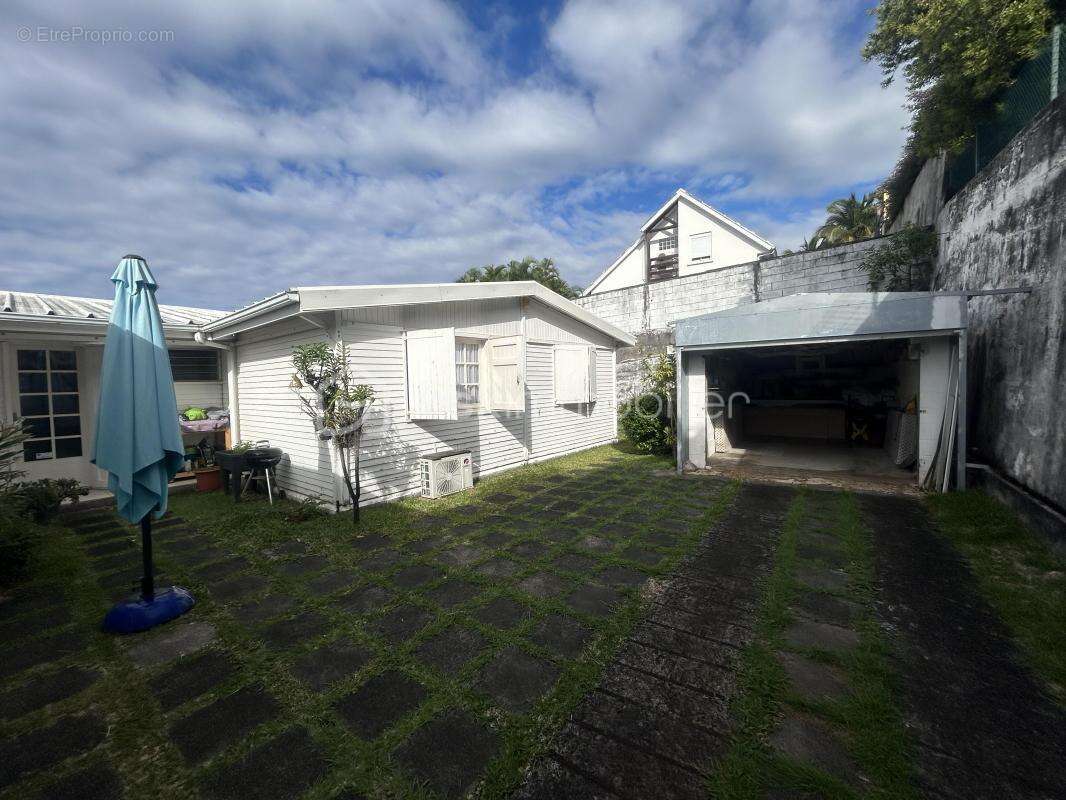 Maison à SAINT-DENIS