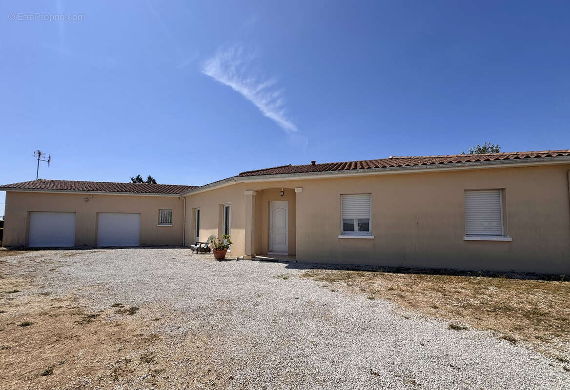Charmant pavillon 115m2 et 2000m2 de terrain - photo 5