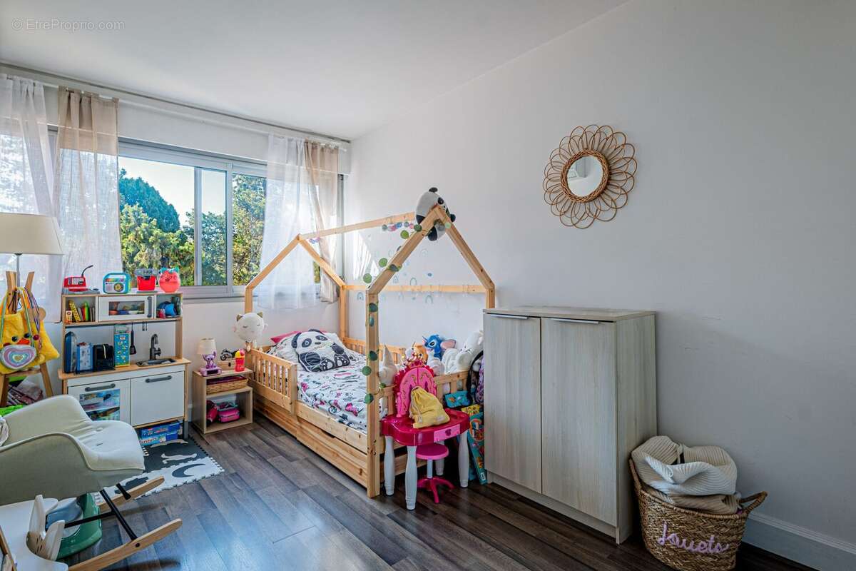 Appartement à VALLAURIS