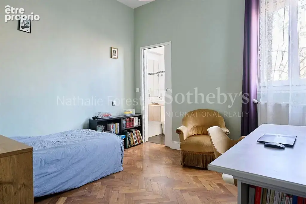 Rue de valmy / dernier etage familial 3 chambres, 1 bureau et vue sur beffroi de lille ! - photo 11