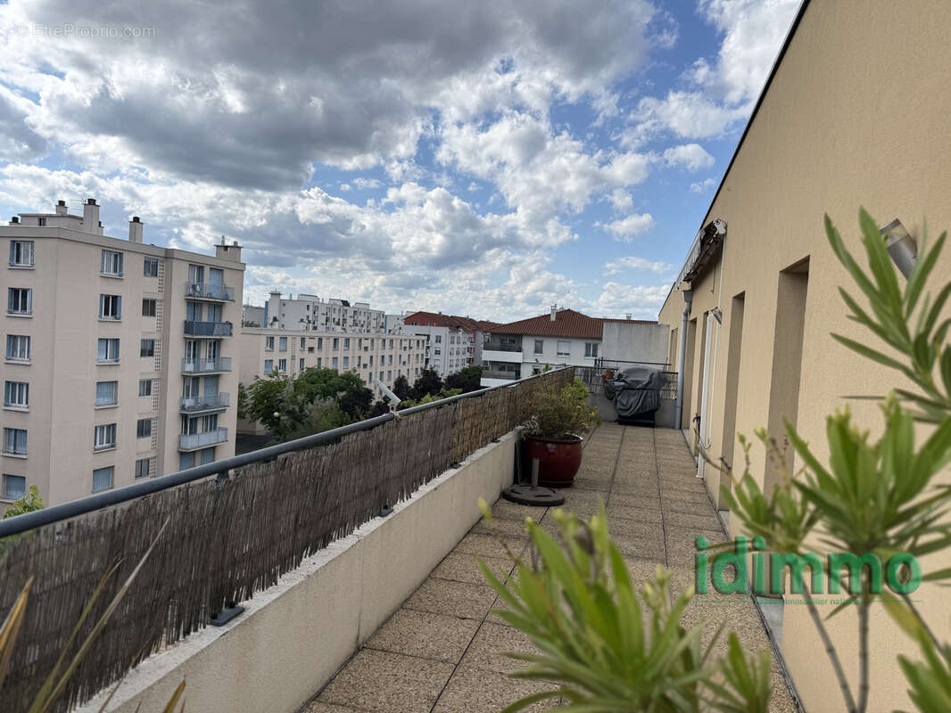 Appartement à LYON-8E