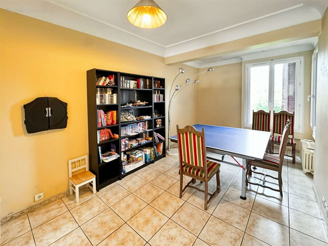 Maison à DAMMARIE-LES-LYS