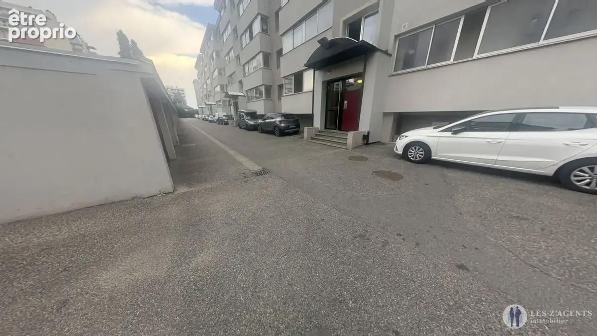 T4 copropriété ravalée et fermée avec parc - photo 6