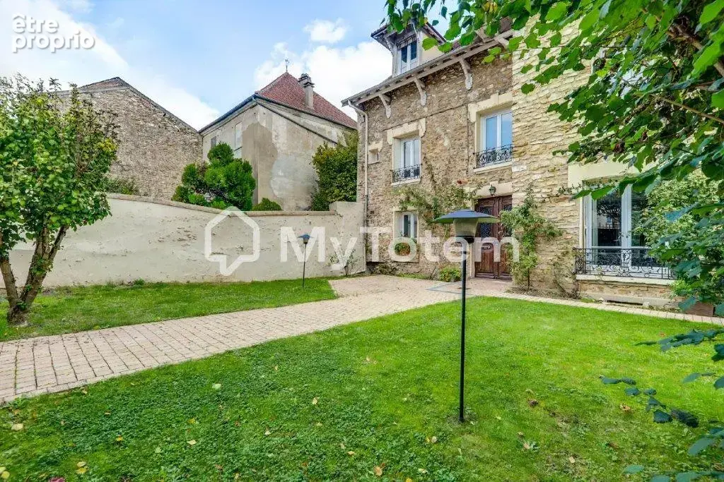 Maison meulière - 8 pièces - 6 chambres - photo 4