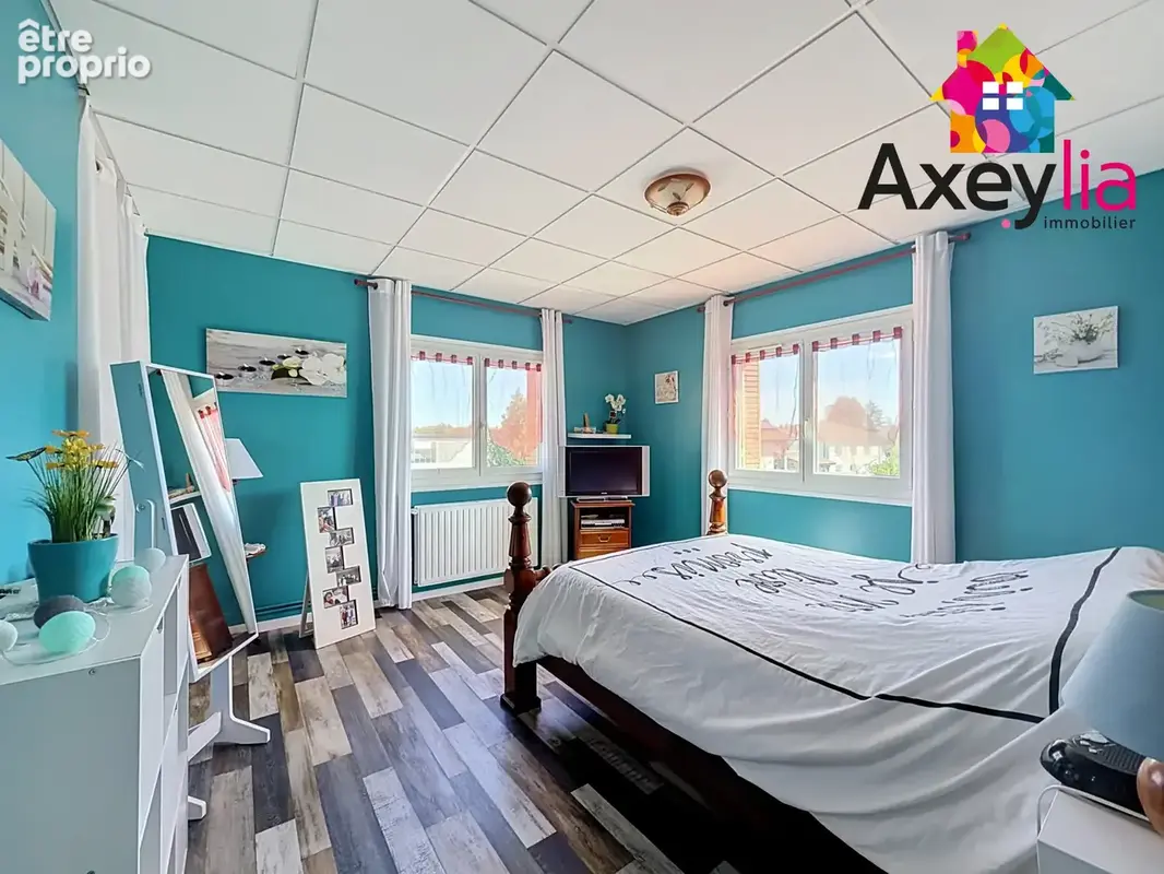 A vendre - feurs -  maison individuelle avec 5 chambres, grand garage et terrain - photo 10