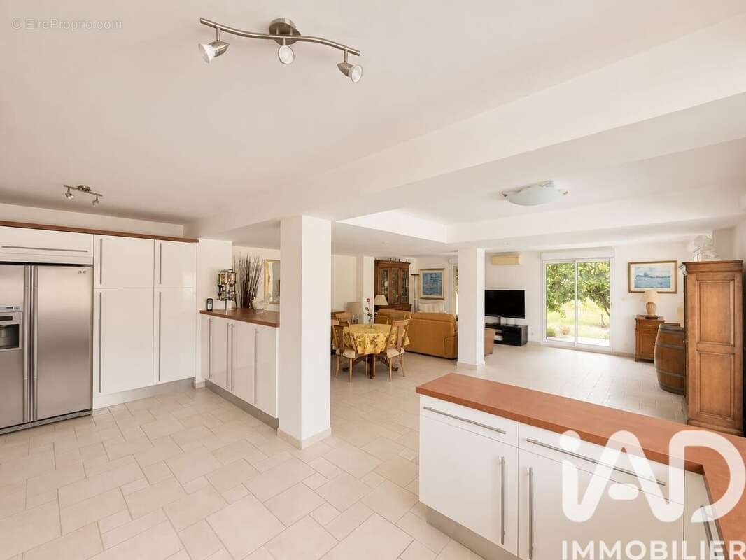 Maison 245 m² à Espira-De-L'agly  - photo 2