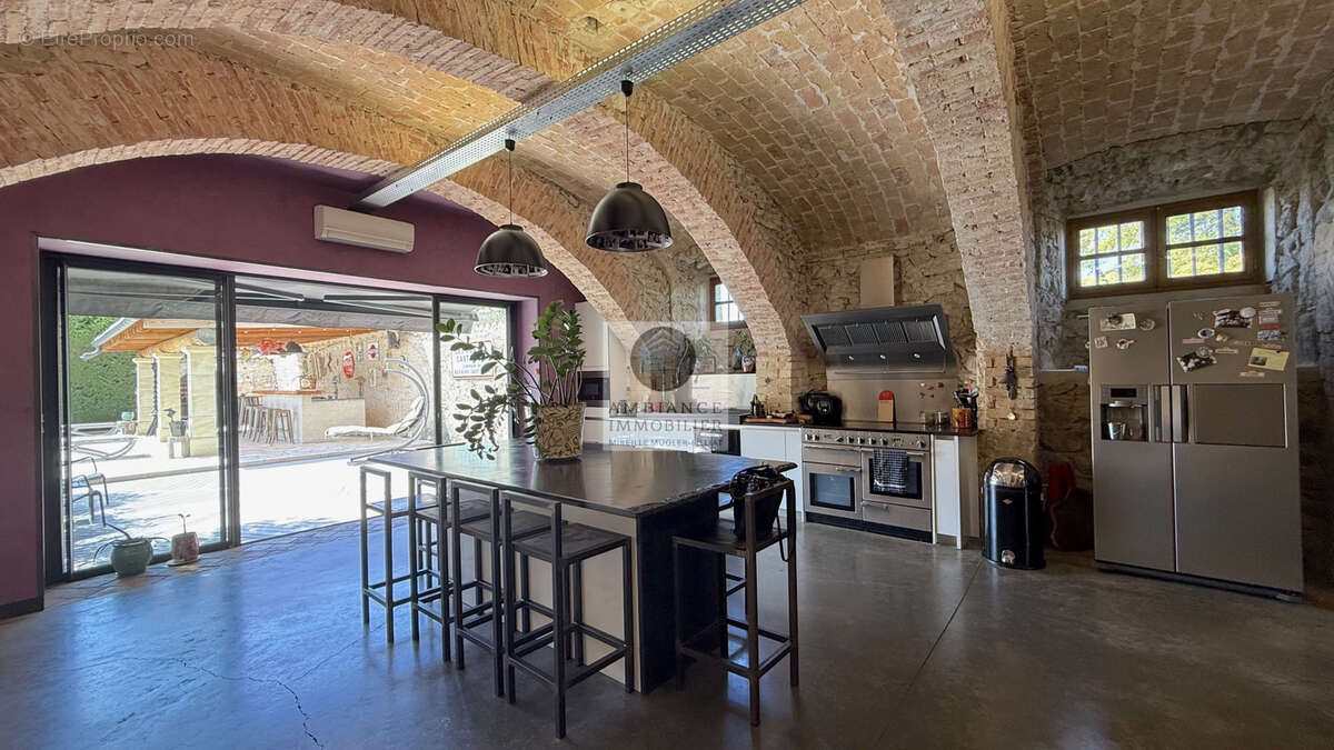 Maison à LIVRON-SUR-DROME