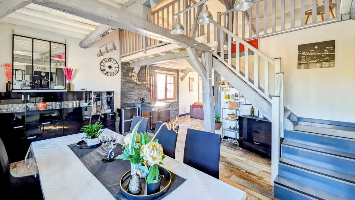 Maison à UCHIZY