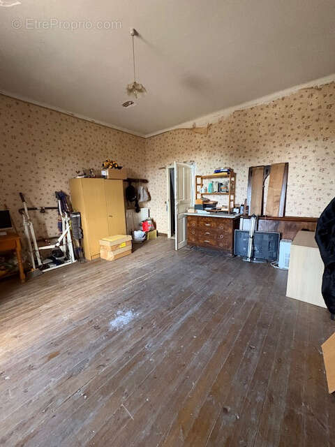Maison à BELLEGARDE