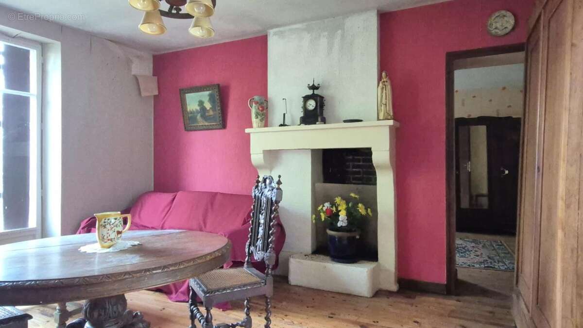 Maison à LURAIS