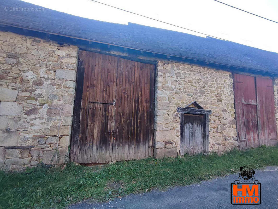 Maison à SAINT-HILAIRE-LES-PLACES