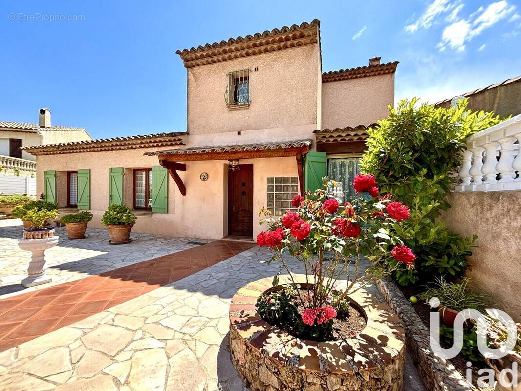 Photo 1 - Maison à SAINT-RAPHAEL