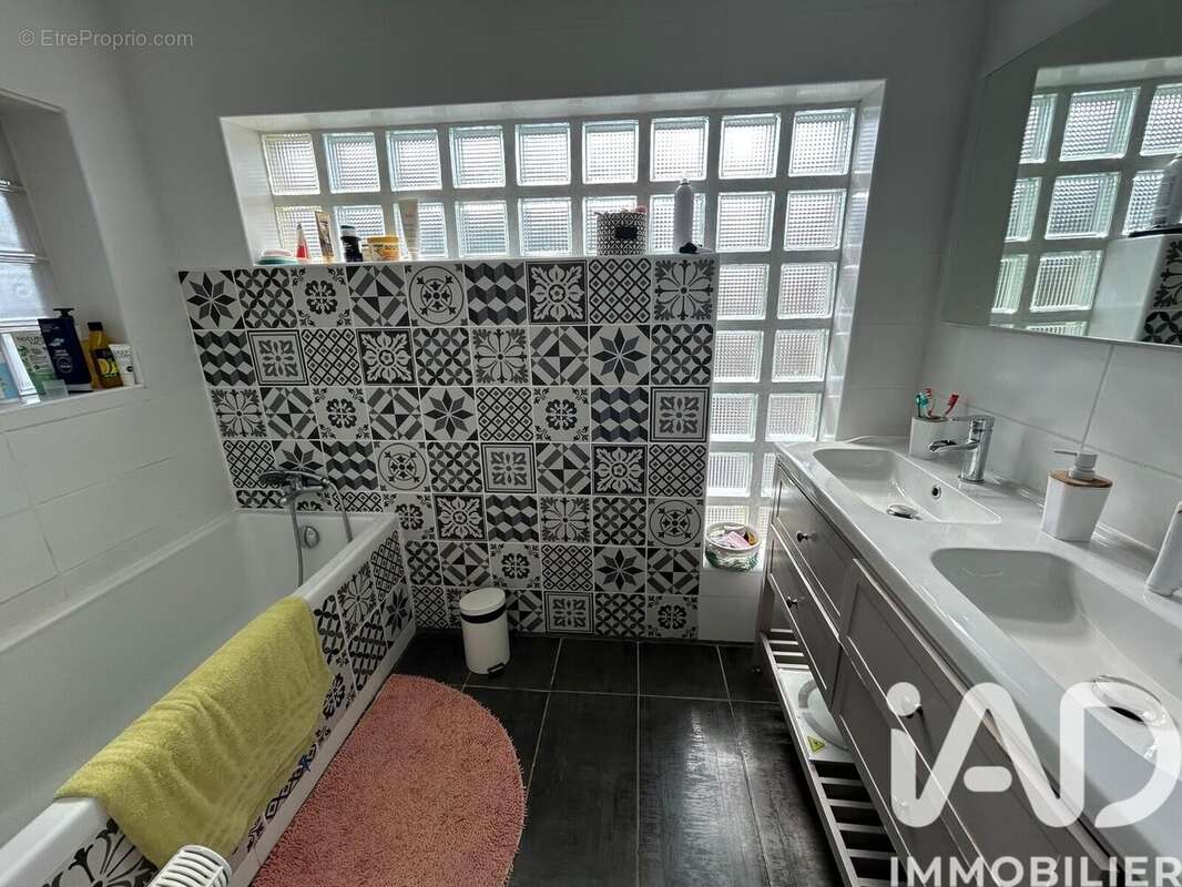 Photo 7 - Maison à TRELAZE