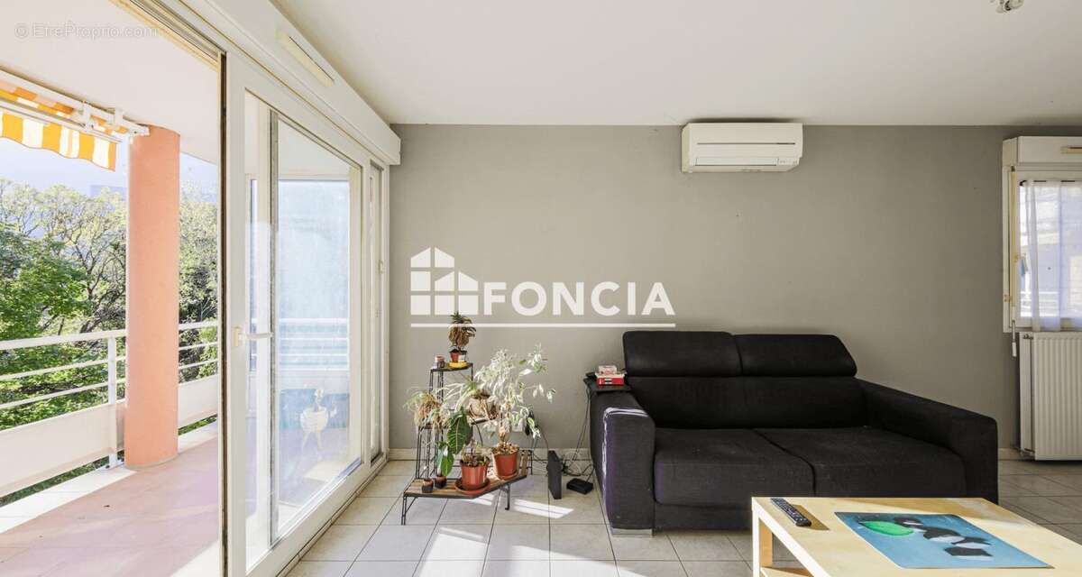 Appartement à LE PONT-DE-CLAIX