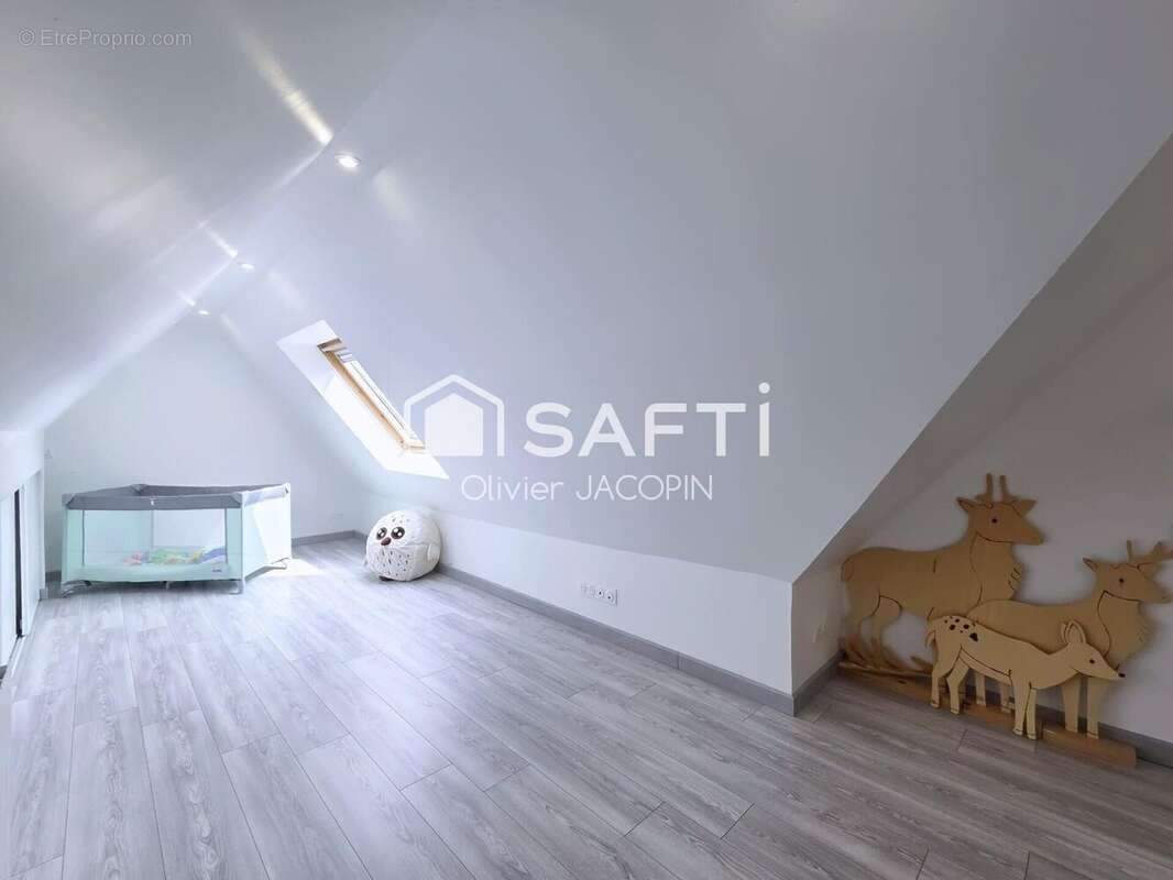 Maison 112 m² à Bourg-Blanc  - photo 7