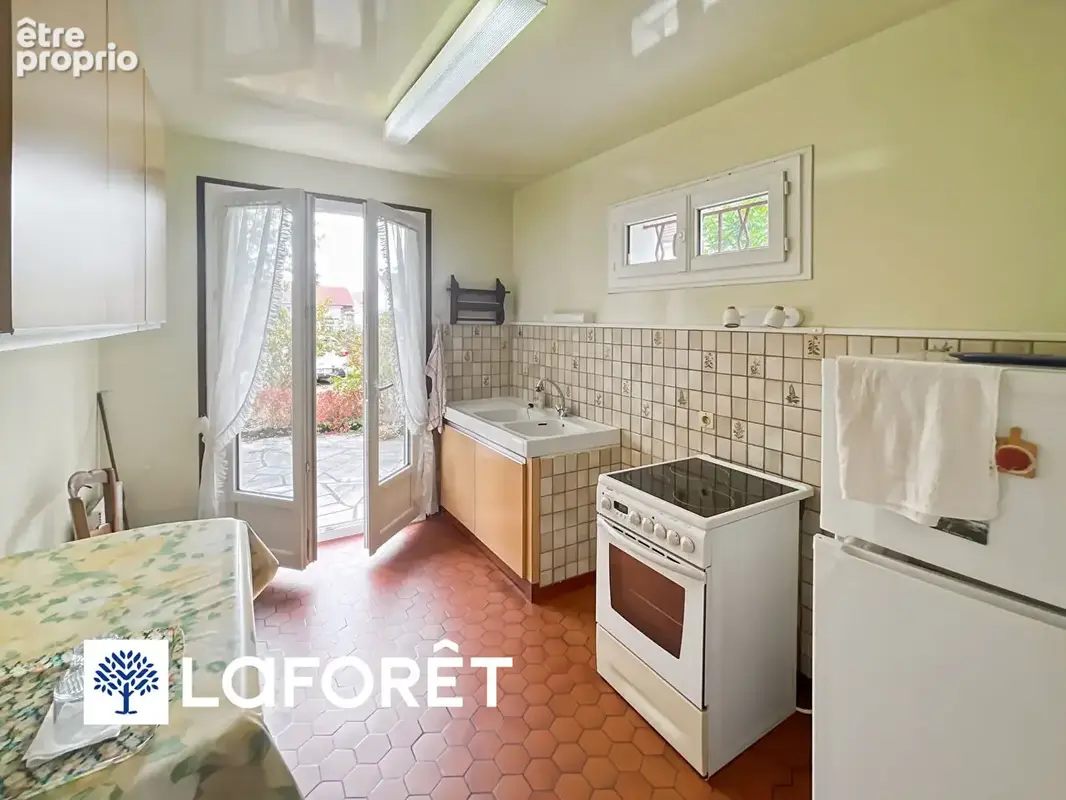 Maison traditionnelle 5 pièces à vendre à Sainte Geneviève des Bois - Réf 12701 - photo 8