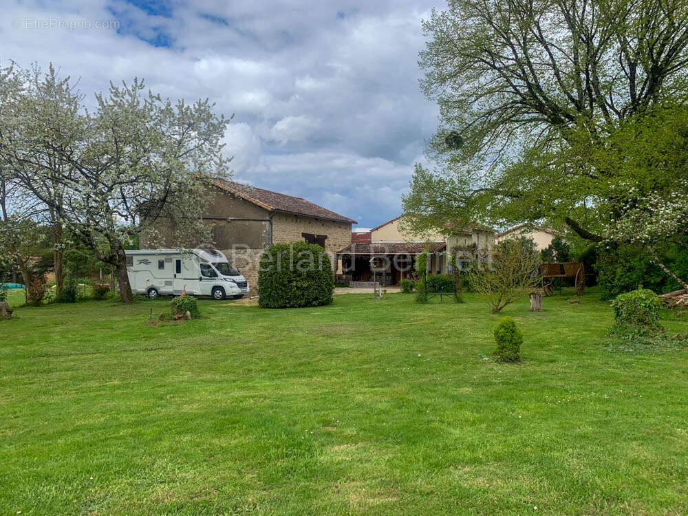 Maison à SAUZE-VAUSSAIS