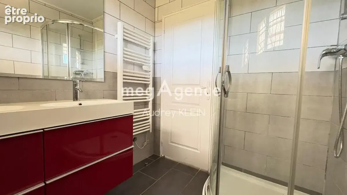 Maison lumineuse 3 chambres, grand jardin de 1 617 m² et combles aménageables - photo 8