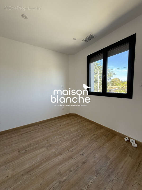 Maison à SAINT-DENIS-DE-PILE