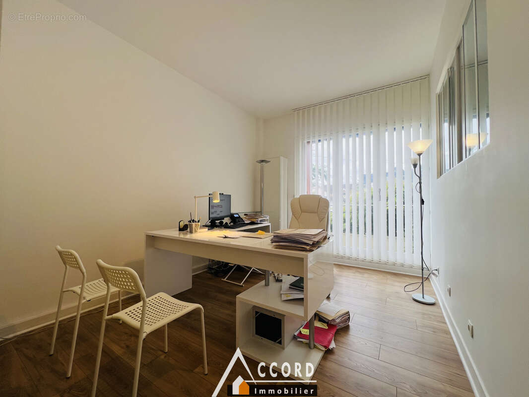 Bureau 2 pièces 47 m2 - photo 4