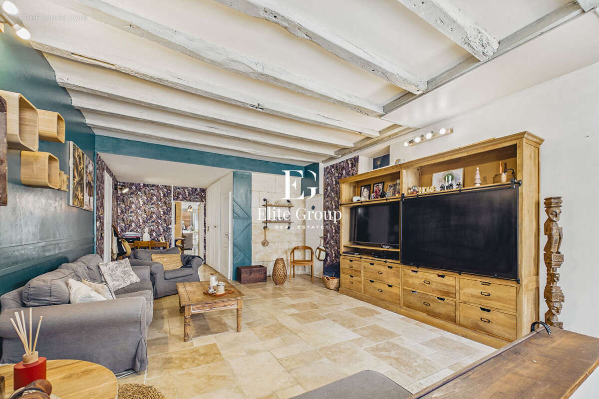 Maison à CHATEAUNEUF-SUR-CHARENTE