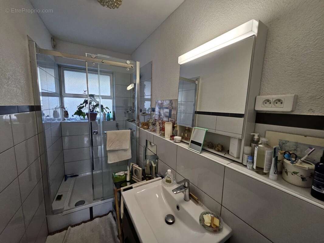 Appartement à VILLENEUVE-LOUBET