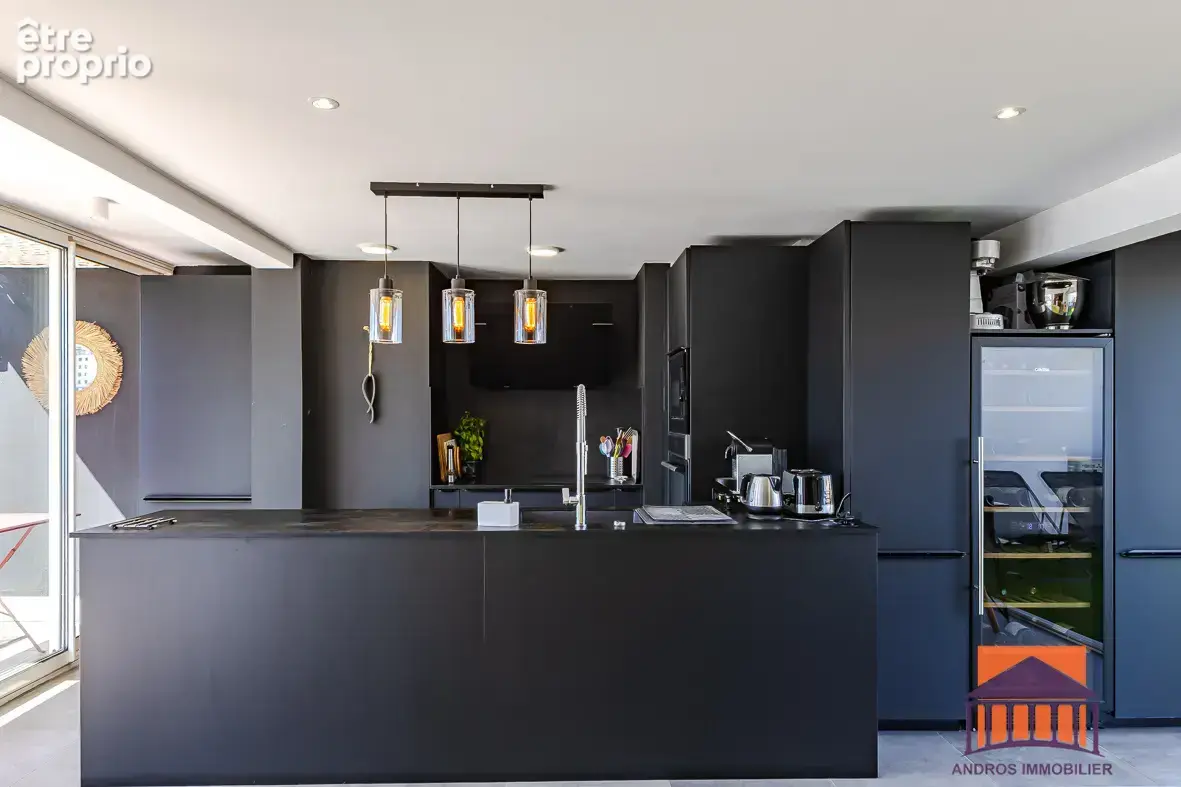 13008 Carré d’or, magnifique penthouse de 114 m2 plus 47 m2 de terrasses, vue mer, dernier étage, au sein d’un - photo 4