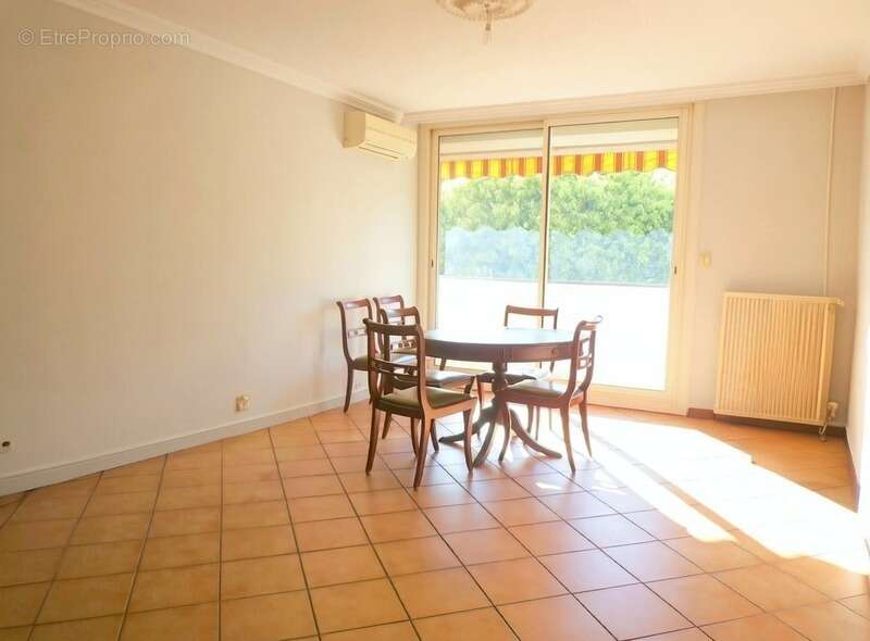 Appartement à MARSEILLE-10E