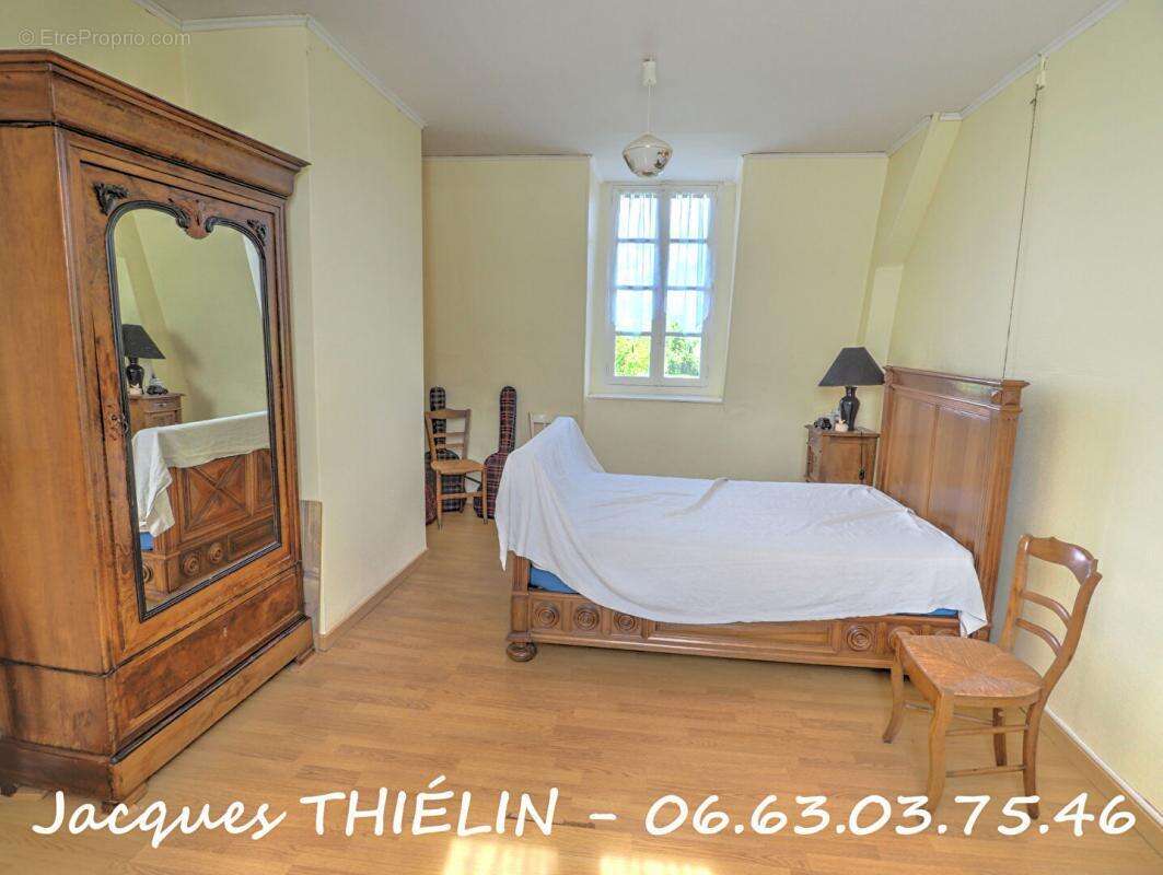 Maison à LONGUE-JUMELLES