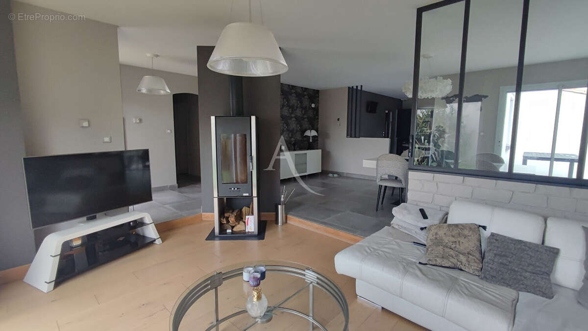 Maison à LA GENETOUZE