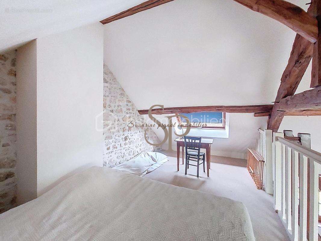 Maison à LORREZ-LE-BOCAGE-PREAUX