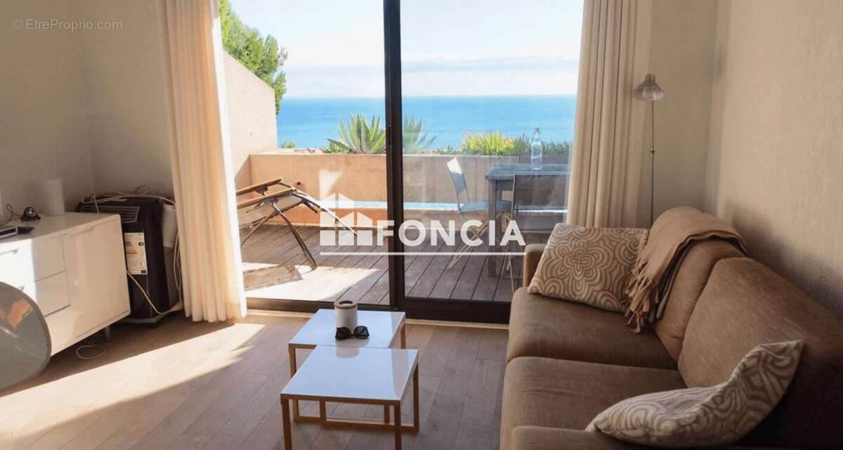 Appartement à CARRY-LE-ROUET