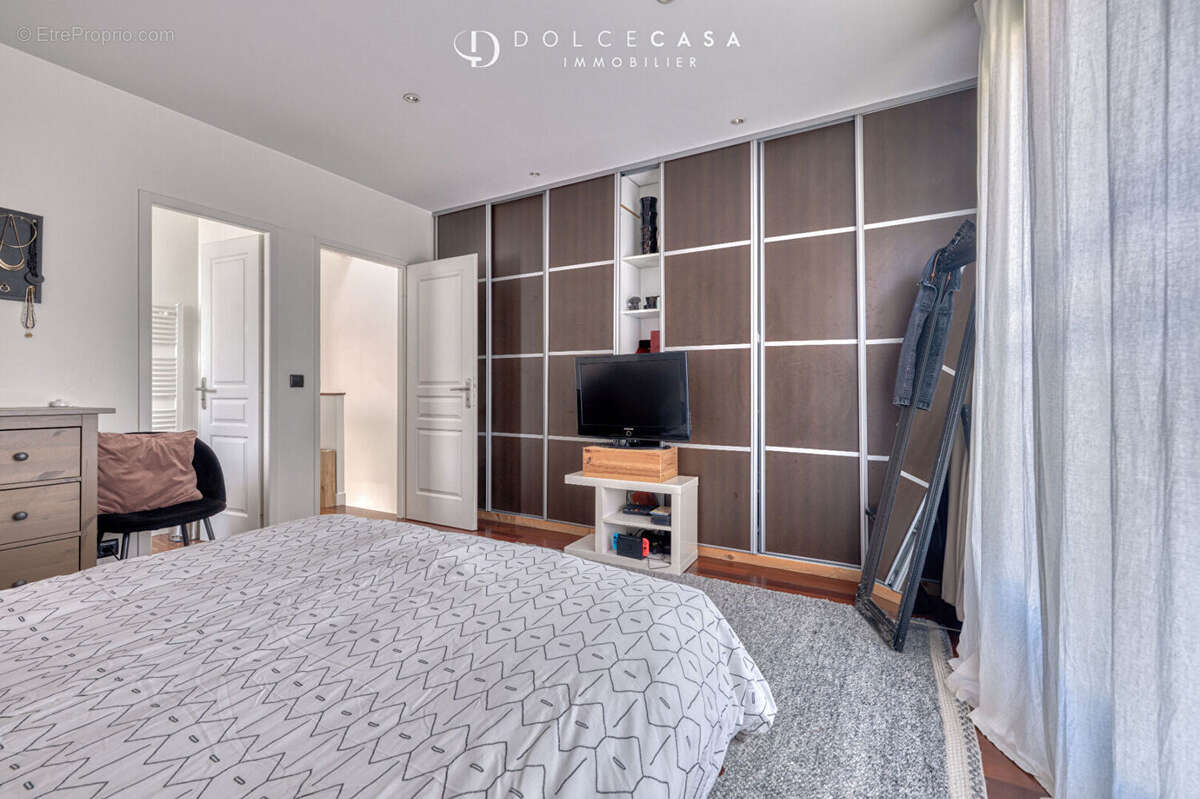 Maison à BRY-SUR-MARNE