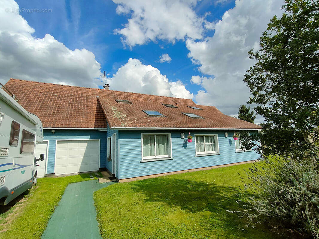 Maison à SAINT-MACLOU-LA-BRIERE