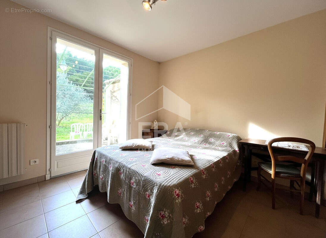 Maison à PERNES-LES-FONTAINES