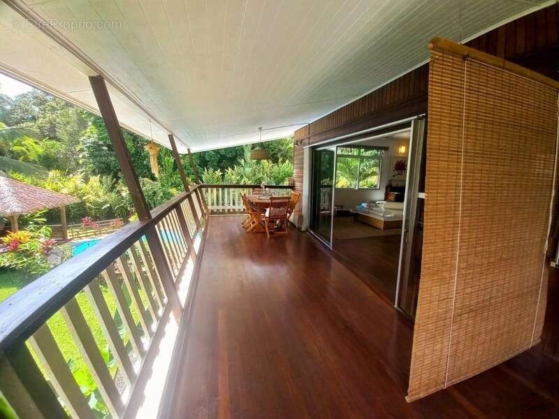 Maison à PETIT-BOURG