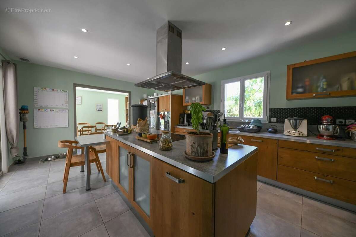 Belle villa contemporaine avec bassin à Bouillargeus en périphérie de Nîmes - photo 8