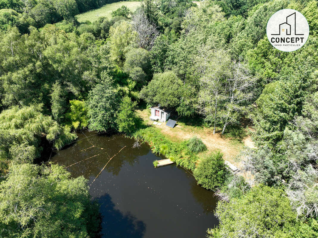 #C742 A vendre - Terrain de loisir avec cabane et plan d'eau - photo 3
