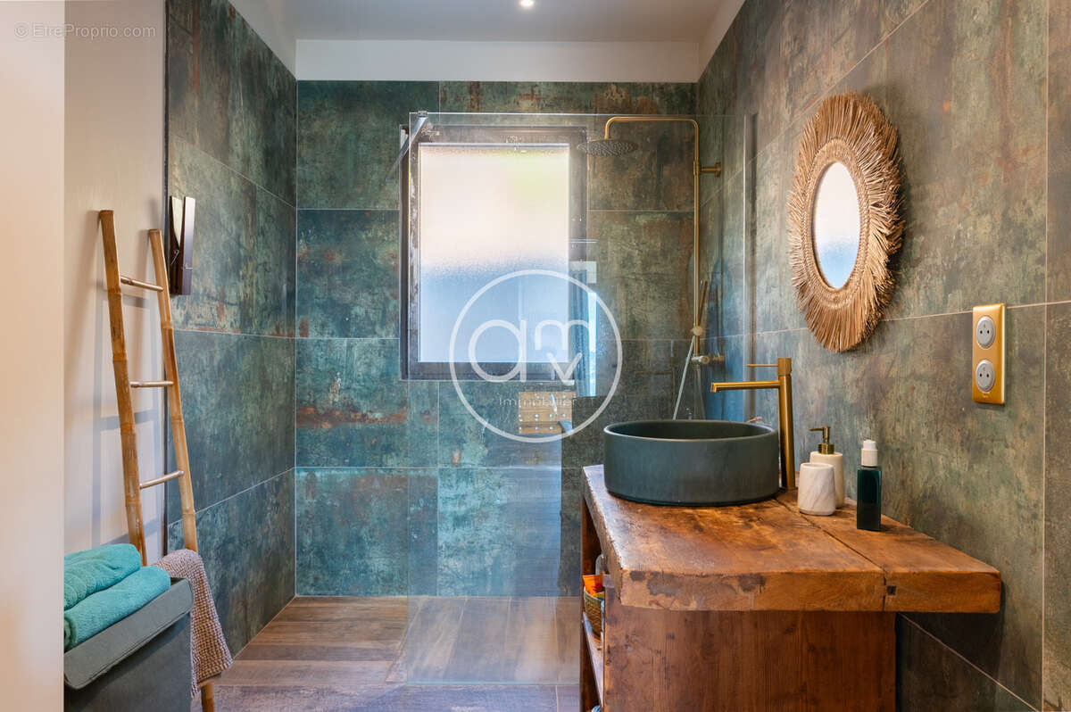 Maison à LE CASTELLET