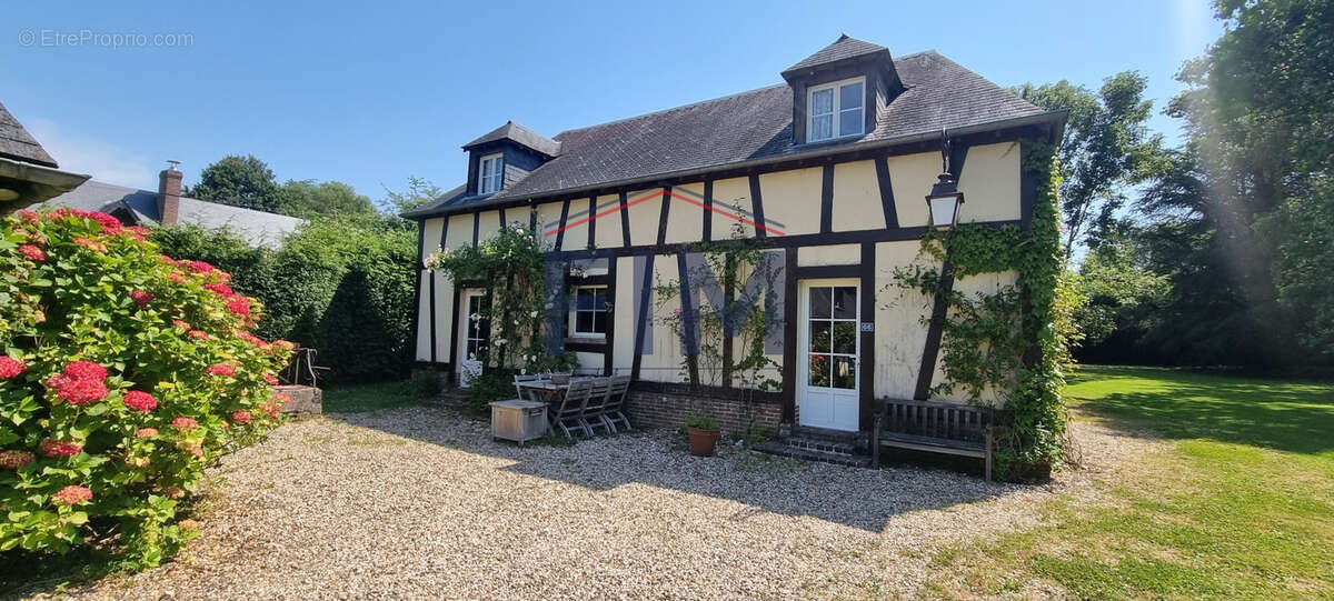 Maison à FLEURY-LA-FORET