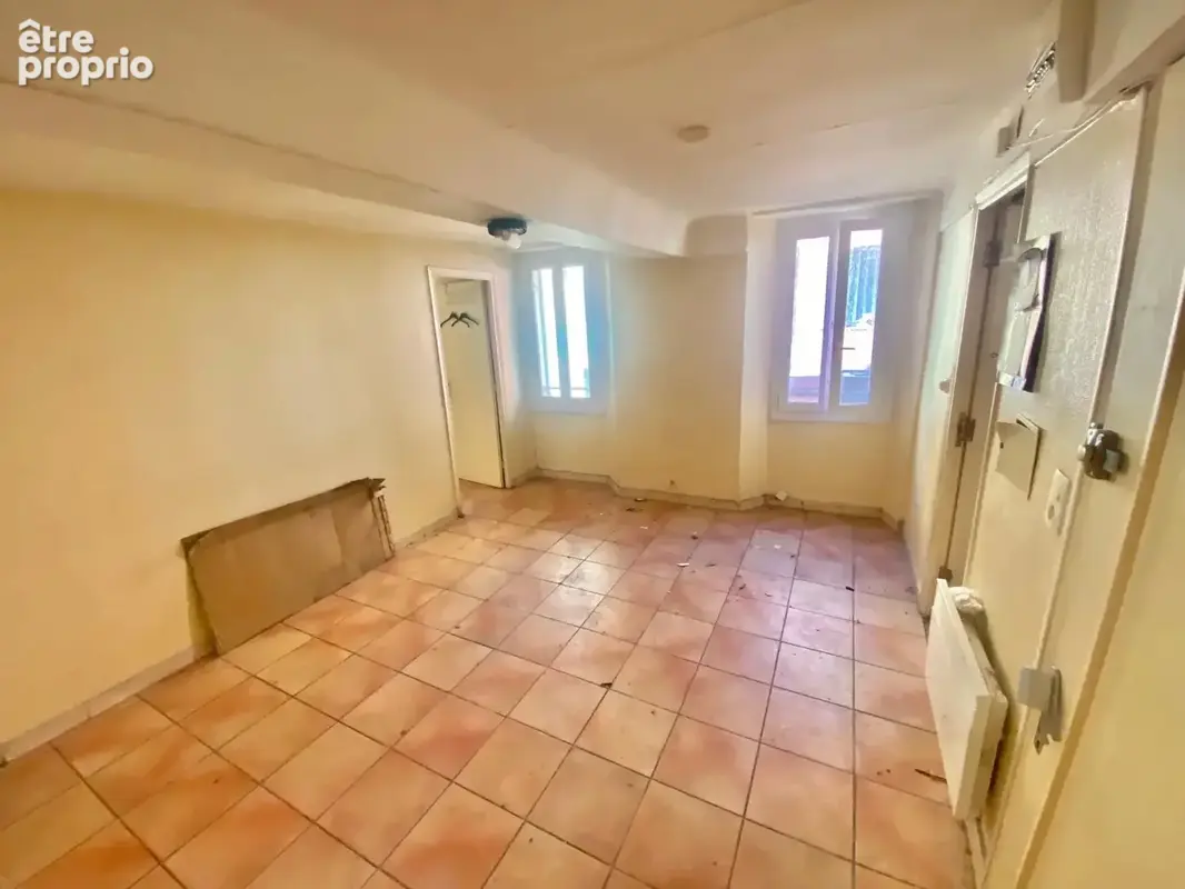 Appartement à SAINT-LAURENT-DU-VAR