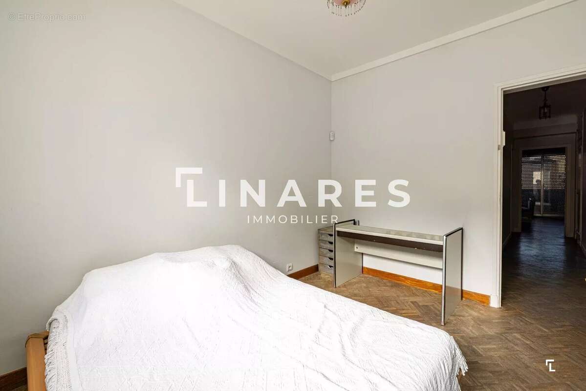 Commerce à MARSEILLE-8E