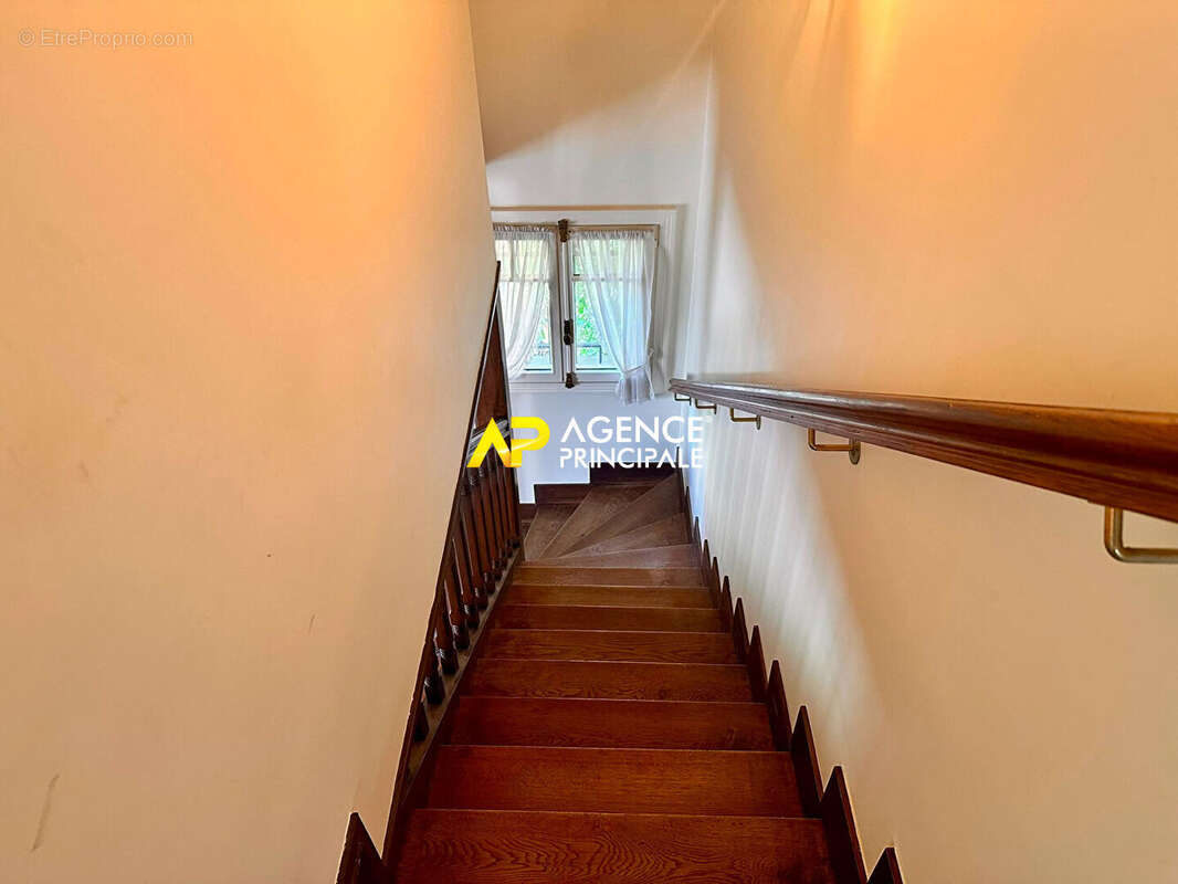 Sartrouville - Le Fresnay Vieux Pays - Maison 6 pièces 130 m2 - photo 13