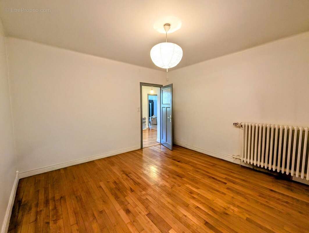 chambre 2 - Appartement à GAILLARD