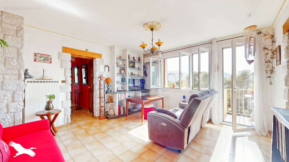 Appartement à MARSEILLE-9E